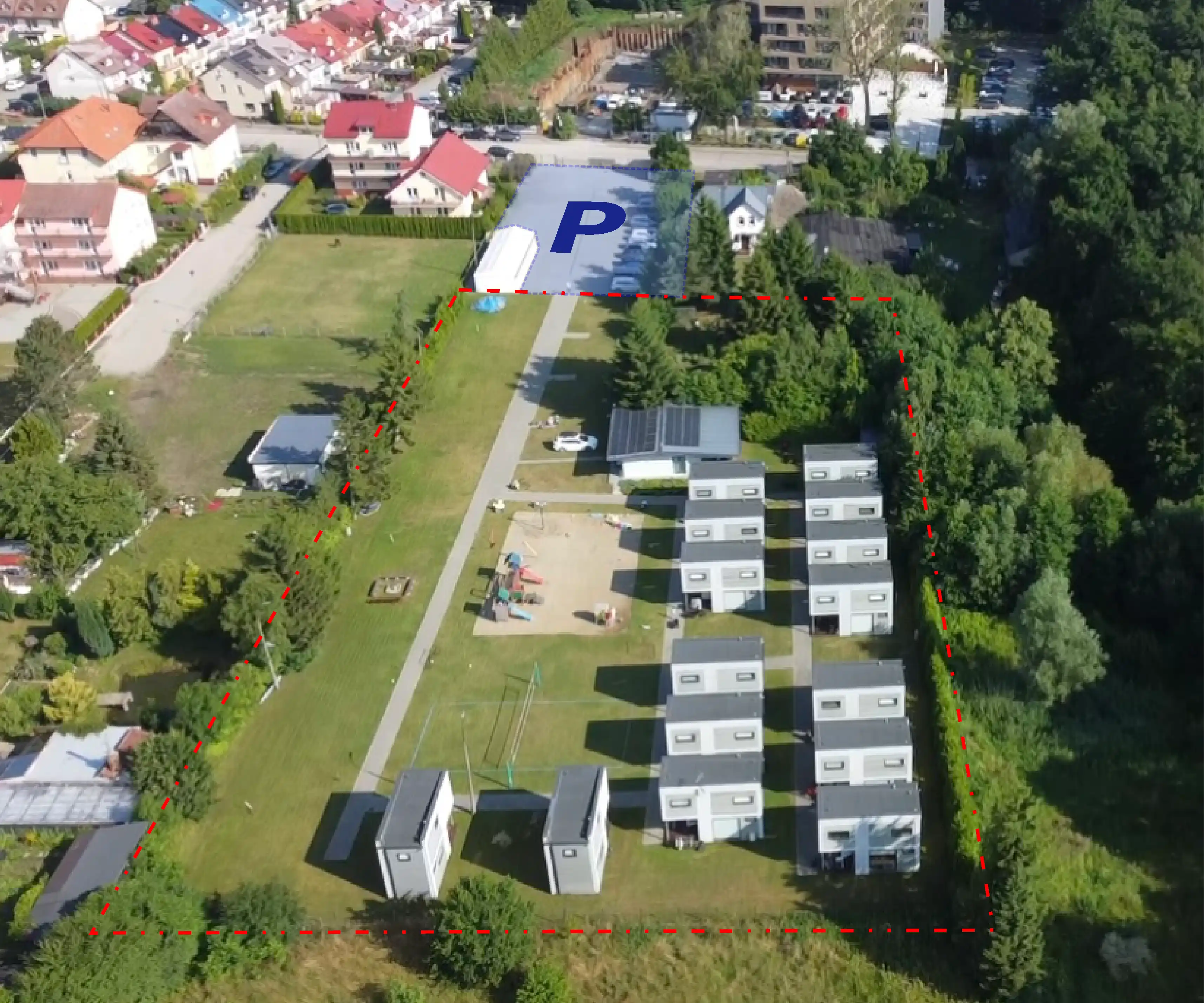 Bezpłatny, monitorowany parking dla gości domków